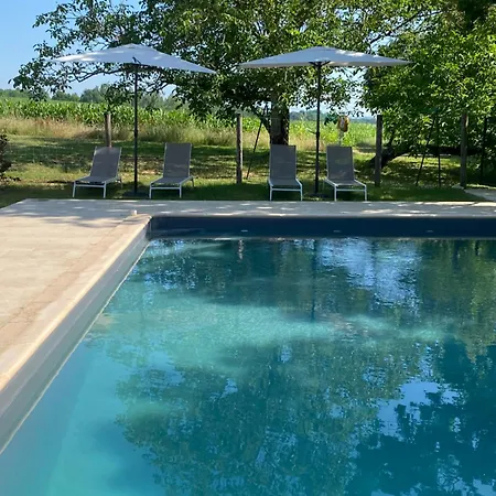 Le De Mauvielle Holiday home *